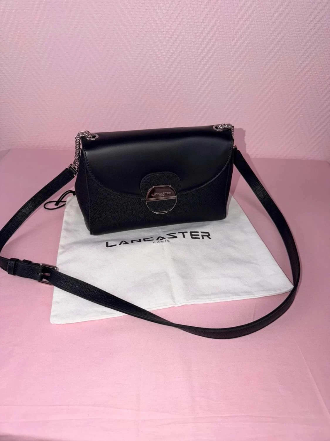 Sac noir Lancaster jamais servie